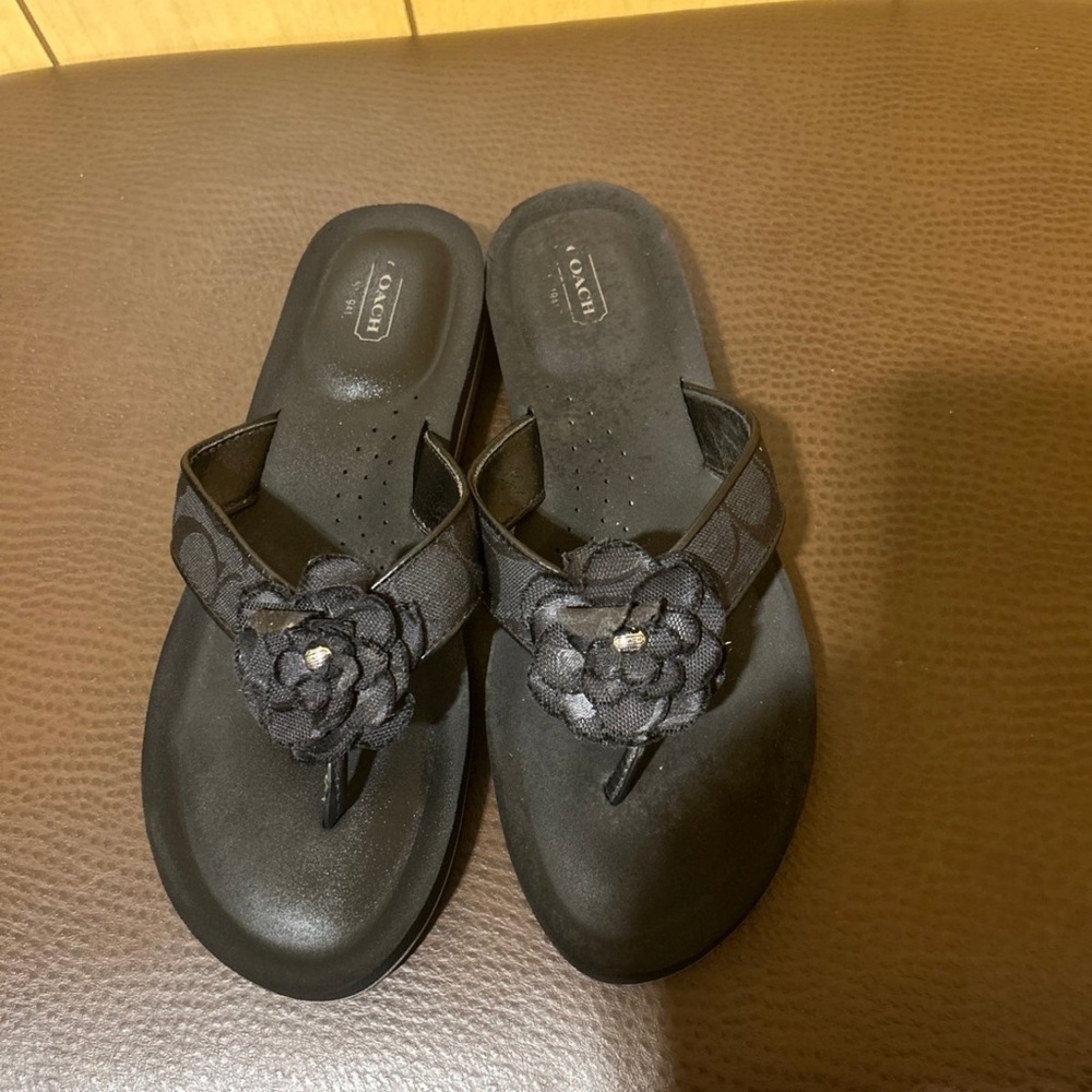 Coach flip flops